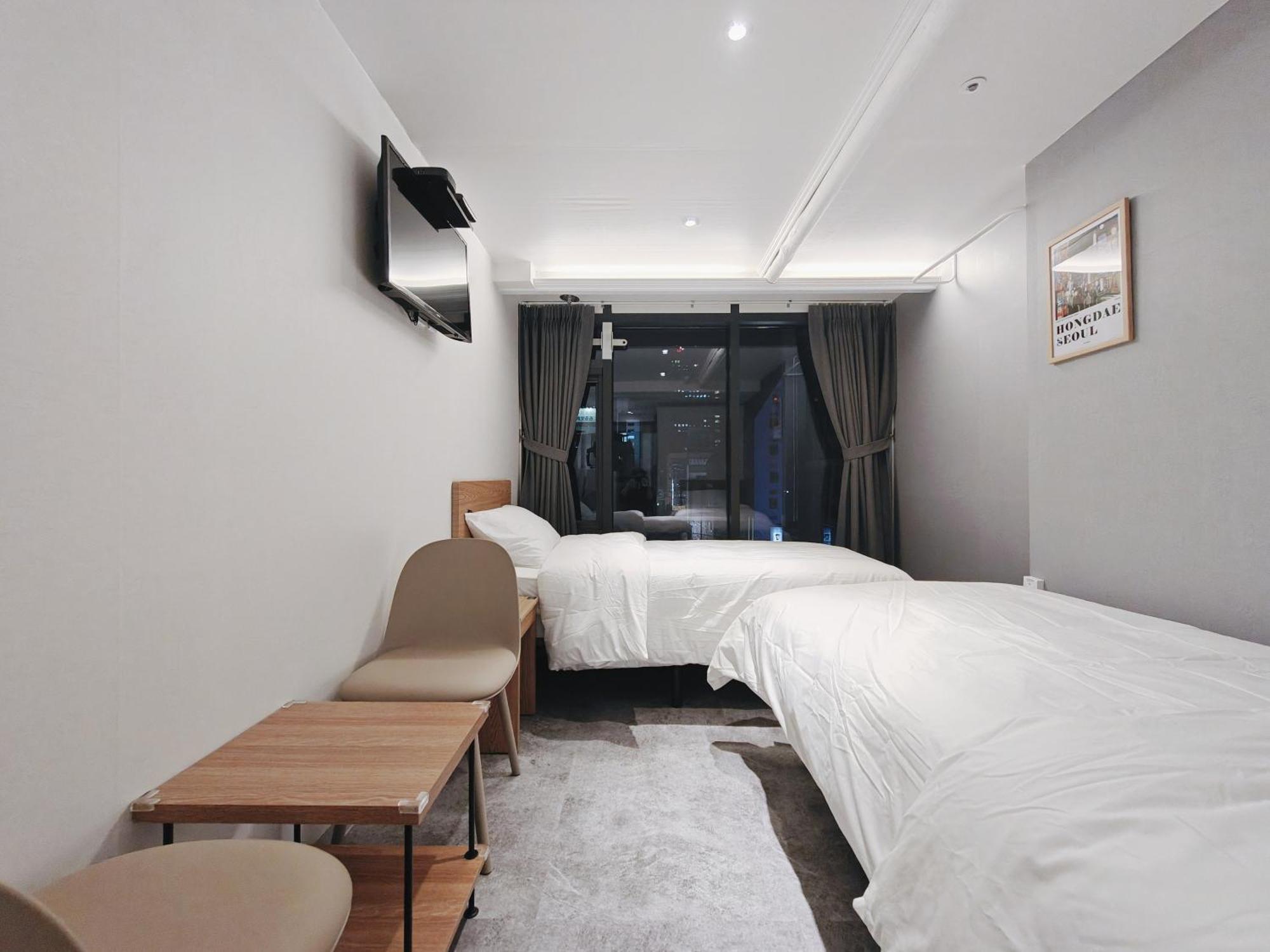 L Hostel Seoul Bagian luar foto
