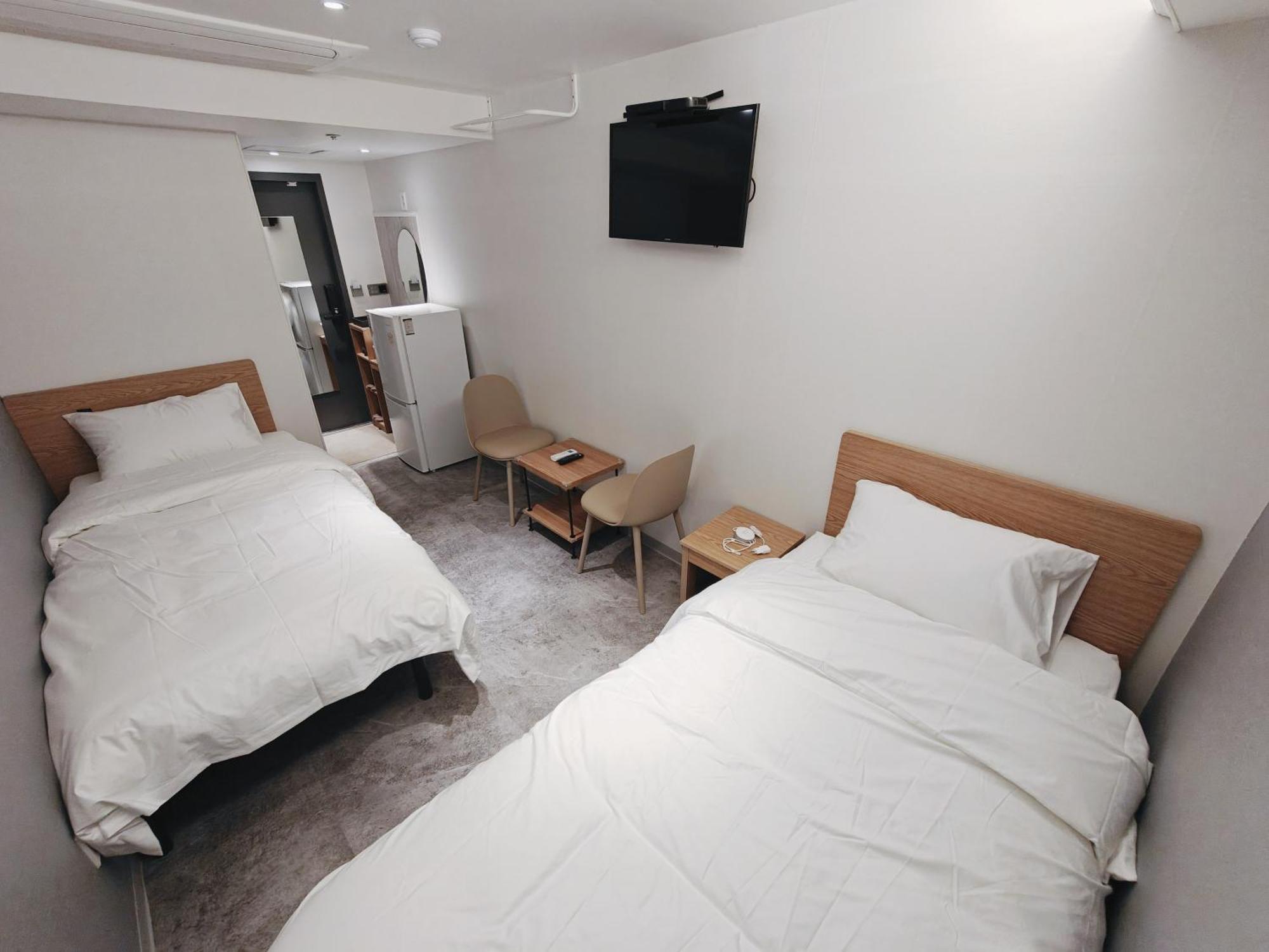 L Hostel Seoul Bagian luar foto
