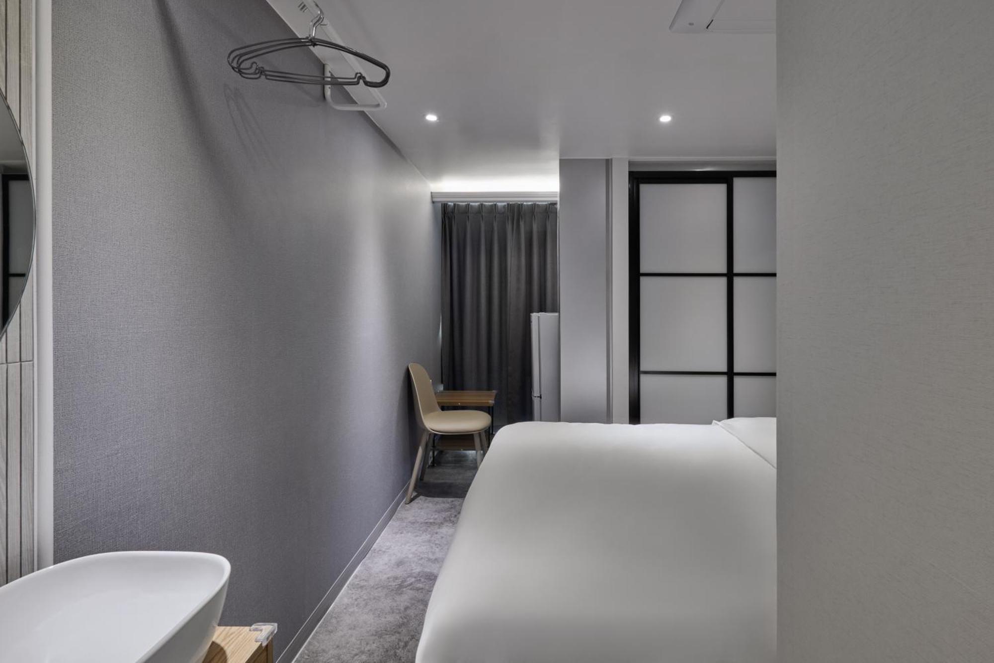 L Hostel Seoul Bagian luar foto