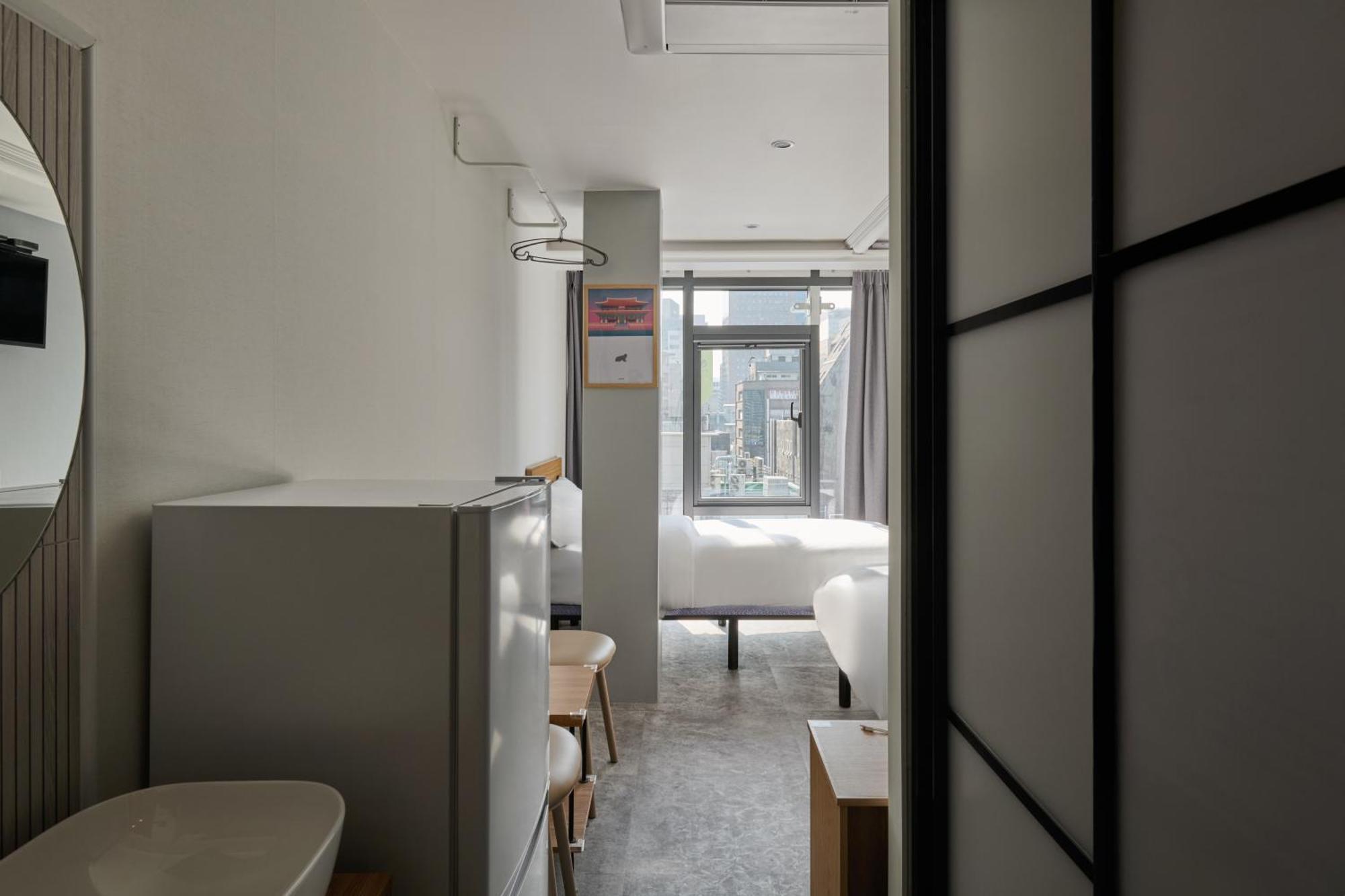 L Hostel Seoul Bagian luar foto
