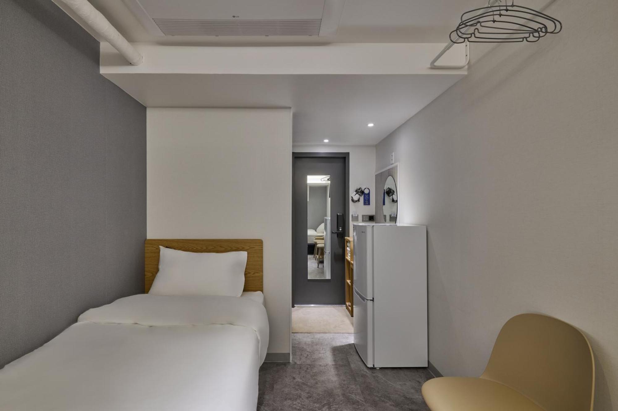 L Hostel Seoul Bagian luar foto